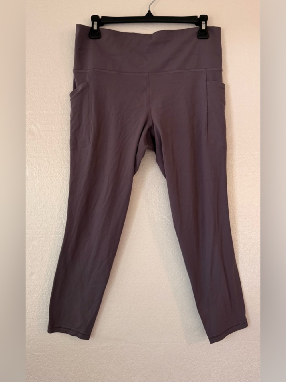 Athleta Salutation Stash Pocket 7/8 Tight in Plum